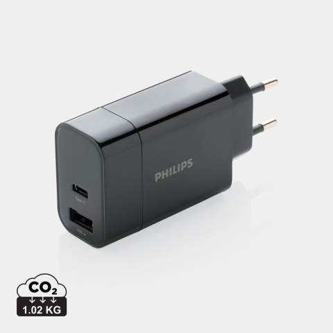 Philips supersnelle 30W adapter. De oplader wordt geleverd met USB 2A-uitgang en een type C-uitgang die snel opladen van de stroomvoorziening ondersteunt. Hiermee kunt u uw mobiele apparaat in minder dan een uur opladen als het PD-opladen ondersteunt. Ingang 100-240V; Type-C-uitgang (PD): 5V/3A,9V/2A,12V/1.5A; USB-uitgang: 5V/2,4A (max12W) Totaal vermogen: 30W. Verpakt in Philips geschenkdoos.