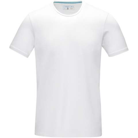 The Balfour short sleeve men's GOTS organic t-shirt is a stylish and sustainable choice. Made from 95% GOTS certified organic cotton, this t-shirt is not only good for the environment but also soft and comfortable to wear. The 5% elastane ensures a soft and stretchy fit, and with its round neck and short sleeves this t-shirt is both sustainable and modern. The fabric has a weight of 200 g/m², providing a durable and high-quality feel to the garment. GOTS certification ensures a 100% certified supply chain from raw material to our printing techniques, making this garment an eco-friendly choice.