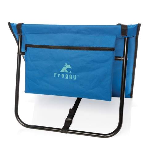 Dieser Strand- oder Loungestuhl lädt zum Relaxen ein. Metallrahmen mit 600D Polyester. Inklusive Tasche mit Reißverschluss am Rücken für all die Kleinigkeiten die man so bei sich hat. Kompakt und flach zusammengelegt lässt er sich mit Hilfe der Schultergurte auch perfekt überall hin mitnehmen.
