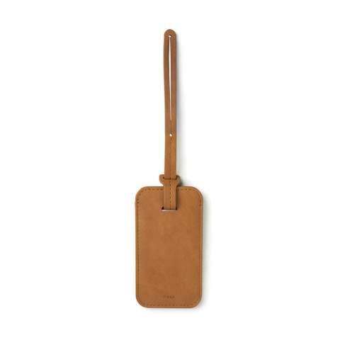 A luggage tag to mark your belongings, perfect for business trips and vacations. With its sleek design and convenient loop, it easily attaches to all types of luggage. The tag includes a discreet address label where you can fill in your name and contact details, making it easy to identify your luggage with both style and security. Certified by RCS (Recycled Claim Standard), RCS certification guarantees that the entire supply chain of recycled materials is certified. The total recycled content is based on the overall product weight. This product contains 30% RCS certified recycled polyester and 13% RCS certified recycled PU.