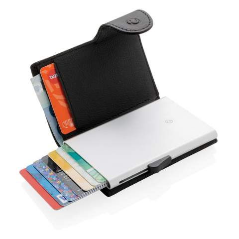 Dieser solide Aluminium Kartenhalter schützt Ihre wichtigsten Karten vor RFID-Attacken. Nie wieder gebrochene oder verbogene Karten. Passend für 7 Karten oder 5 geprägte Karten. Mit einfachem Schiebemechanismus um an die Karten zu gelangen. Im Geldfach bewahren Sie Ihr Bargeld auf.