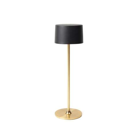 Illuminez votre espace avec la lampe de table Nauro fabriquée en plastique recyclé ABS avec des touches de fer, elle est à la fois élégante et pratique. Cette lampe offre jusqu'à 20 heures d'éclairage, selon le niveau de luminosité. Elle dispose de deux modes d'éclairage principaux, la lumière blanche froide et la lumière blanche chaude, et sa luminosité est réglable selon votre choix. Il suffit de toucher le dessus pour l'allumer et l'éteindre. Temps de charge d'environ 5 heuresRechargeable via USB-C, câble inclus. Certifiée par RCS (Recycled Claim Standard), la certification RSC garantit que l'ensemble de la chaîne d'approvisionnement en matériaux recyclés est certifiée. Le contenu recyclé total est basé sur le poids global du produit. Ce produit contient 10% d'ABS recyclé certifié RCS.<br /><br />Lightsource: LED