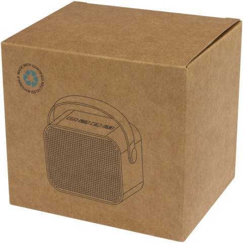 De Diya draadloze speaker is gemaakt van gerecycled plastic en heeft een PU-leren band voor eenvoudig meenemen. Hij levert 3 watt krachtig geluid en ondersteunt het afspelen van MP3 via Micro SD. Geniet van naadloze connectiviteit met een line-in-optie en laad moeiteloos op via de Type-C-oplaadpoort. De afspeeltijd op maximaal volume bedraagt ​​ongeveer 3 uur en de speaker kan in ongeveer 2 uur volledig worden opgeladen van 0-100%.