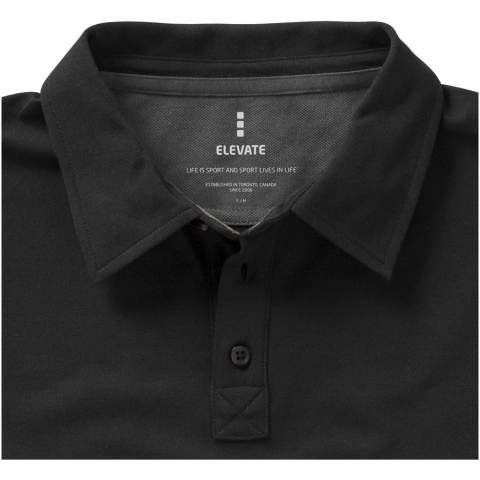 Self fabric collar. Stretch fabric. Pick-Stitch details. Four button placket. V-inserts at side slit in contrast colour. Half-moon in contrast colour. Satin neck tape. Dyed-to-match engraved buttons. Heat transfer main label for tagless comfort. 