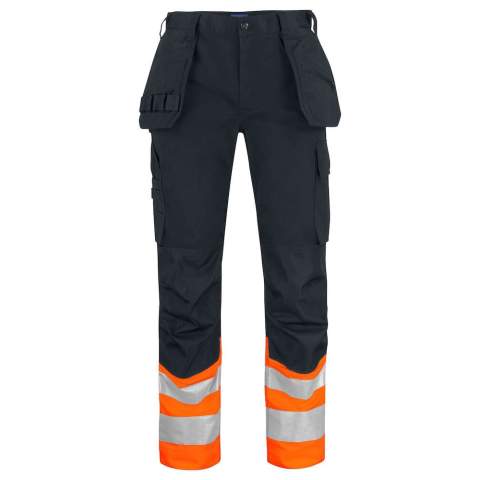 • broek in easycare materiaal van polyester/katoen dat zorgt voor een goed behoud van vorm en kleur<br />• holsterzakken met extra compartiment en extra zak met ritssluiting<br />• twee achterzakken met klep en velcrosluiting<br />• beenzakken met extra compartiment en klep met velcrosluiting<br />• duimstokzak met mesknoop<br />• voorgevormde knieën<br />• verstelbare kniezakken aan de binnenzijde (twee hoogtes)<br />• versteviging aan de spijkerzakken, duimstokzak en kniezakken<br />• de maten C42-C64 kunnen verlengd worden met 5 cm (extra zoom)