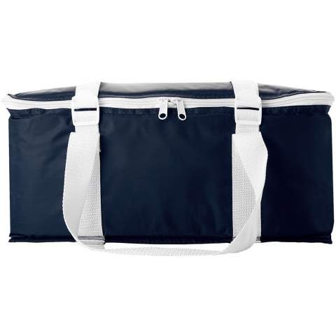Große Kühltasche für bis zu 12 Dosen. Mit dem Tragegurt kann ein Handtuch transportiert werden.
