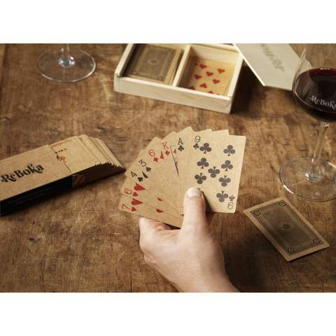 WoW! These playing cards are made from high-quality recycled kraft paper (250 g/m²). This game consists of 52 playing cards and 2 jokers. Stored in a recycled cardboard box, the back of these cards all have the same standard image.