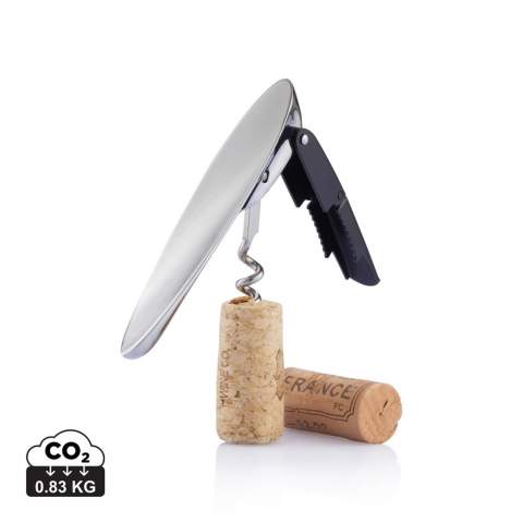 Eon is the tool for every barman. It’s a stylish, compact and easy to use 2 step opener. The integrated foil cutters help you remove the foil and with the leveller your bottle is opened with 3 simple movements, down, up and up. Enjoy your wine. Registered design®