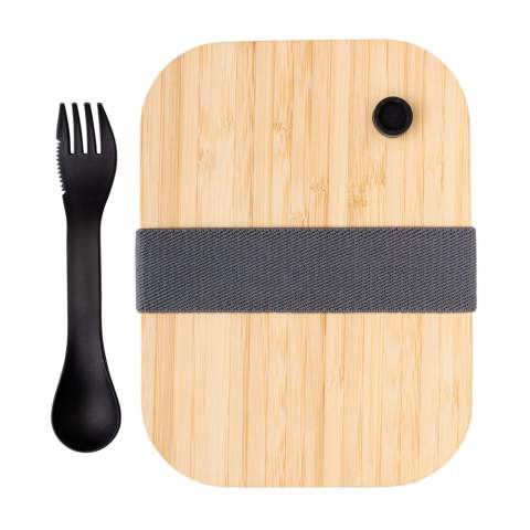 Enjoy the safety of storing and heating your delicious home cooked meals in this glass bento box. With an airtight bamboo lid you can prepare your healthy meals at home and take them anywhere with you while keeping your food fresh. Made of high quality borosilicate glass which can withstand high thermal differences. Including handy spork.