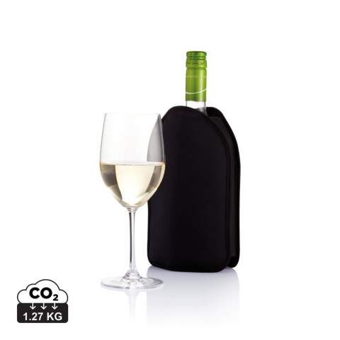 Fashionable wine cooler sleeve to chill your wine and keep it at the right temperature.
