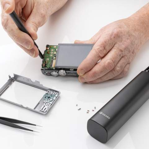 The ultimate high-performance precision bit kit includes essential parts for repairing mobile phones, tablets, PCs and other items. Most electronics life can be extended easily with a simple repair that often can be found online in "how to"  guides. 56 pcs packed in case made with RCS certified recycled aluminum. Total recycled content: 22% based on total item weight. RCS certification ensures a completely certified supply chain of the recycled materials.  Set includes screwdriver handle and tweezers.  The bits are magnetic and are easy to place and take out from the case.