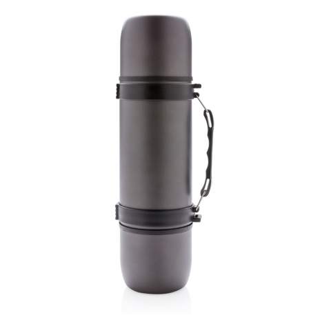 Stainless steel double wall vacuum flask in an elegant design with grip and shoulder strap and contains two matching cups for an optimal drinking experience. Leakproof and handwash only. Content 700ml.<br /><br />HoursHot: 5<br />HoursCold: 15