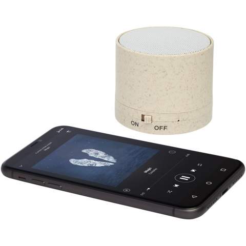 Bluetooth®-Lautsprechergehäuse aus einer Mischung von Weizenstroh und Kunststoff, wodurch die benötigte Menge an Kunststoff reduziert wird. Der Lautsprecher erzeugt kristallklaren Klang bei einer Wiedergabezeit von über 1,5 Stunden bei maximaler Lautstärke und 3 W Leistung. Bluetooth® 5.0. Verpackt in einer Geschenkschachtel und wird mit einer Anleitung geliefert (beides aus nachhaltigem Material). Ein Micro-USB-Ladekabel ist im Lieferumfang enthalten.