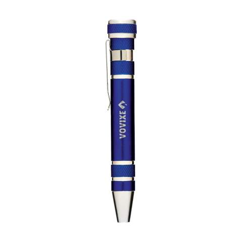 Tournevis en aluminium d'aspect métallique. Avec clip solide et 8 embouts: CRV1.5 - CRV2.0 - CRV3.0 - CRV3.5 - PH000 - PH0 - PH1 - PH2. Chaque article est fourni dans une boite individuelle en papier kraft marron.