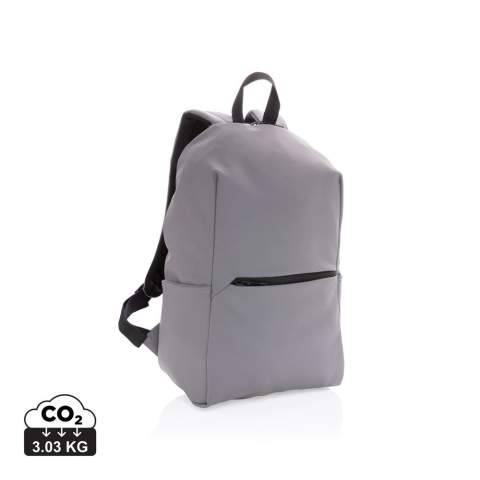 Ce sac à dos minimaliste et moderne en PU lisse. Entièrement doublé, compartiment pour ordinateur portable 15,6 pouces, grand compartiment principal, 2 poches intérieures et 2 passants stylos. Dos rembourré en mesh et bretelles ajustables. Extérieur 100% PU. Intérieur 100% polyester 210D. Sans PVC.<br /><br />FitsLaptopTabletSizeInches: 15.6<br />PVC free: true