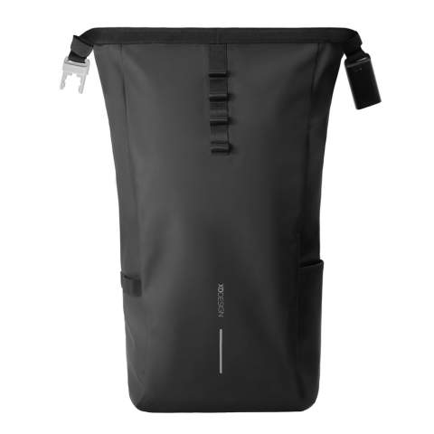 Urban Water Resistant Bike rugzak is de ideale reisgenoot en biedt zowel veiligheid als gemak. Door het hoofdvak op te rollen en vast te zetten met het versterkte combinatieslot, wordt de rugzak volledig afgesloten en kan hij tevens aan een vast object worden vastgemaakt. De rugzak is eenvoudig aan het frame van je fiets te bevestigen. Binnenin zorgen gewatteerde compartimenten voor een veilige opbergruimte voor een 16” laptop, terwijl meshvakken je essentiële spullen georganiseerd houden. De minimalistische buitenkant is vervaardigd uit hoogwaardig, waterbestendig en duurzaam PU-materiaal, terwijl de voering is gemaakt met AWARE™, wat het gebruik van echt gerecycled textiel garandeert. 32% gerecycled materiaal. Geregistreerd ontwerp®.<br /><br />FitsLaptopTabletSizeInches: 16.0<br />PVC free: true