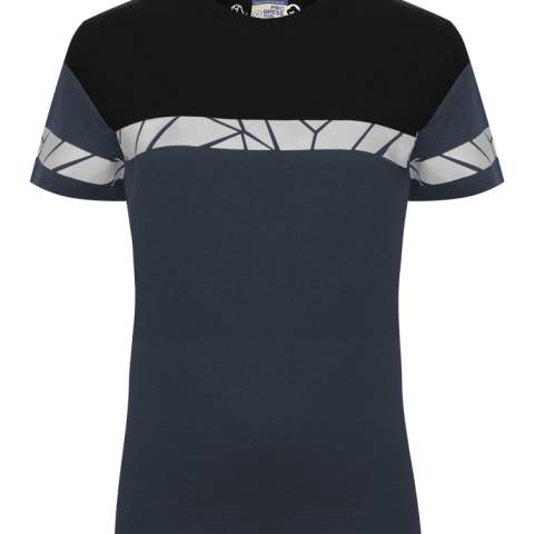 • T-shirt met moderne pasvorm <br />• Elastaan en vierlaagse boord in de halslijn voor behoud van vorm en stabiliteit <br />• Ringspun materiaal met enzymenwassing, wat het materiaal laat krimpen en een zachte oppervlakte geeft <br />• Waschipzakje in de linker binnennaad<br /><br />Getest voor industrieel wassen volgens ISO 15797<br />Verhoogde zichtbaarheid EN 17353<br />Oeko-Tex 100 gecertificeerd<br />Geleverd in een biobased, composteerbare polybag
