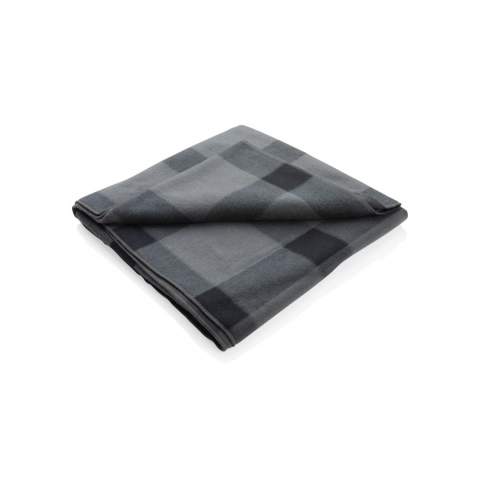 This ultra soft blanket is a welcome addition to any home. The blanket is made of180gsm double fleece material and features a decorative plaid print; the dimensions unfolded are 127x152cm.
