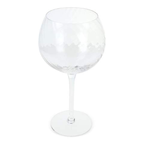 Ces quatre verres à vin Opacity sont fabriqués en verre transparent et présentent un magnifique motif en verre filé. Ce sont des verres à vin fins et transparents qui offrent un contraste parfait entre luxe et originalité. Design par Studio Byon. Livrés dans une boîte cadeau.
