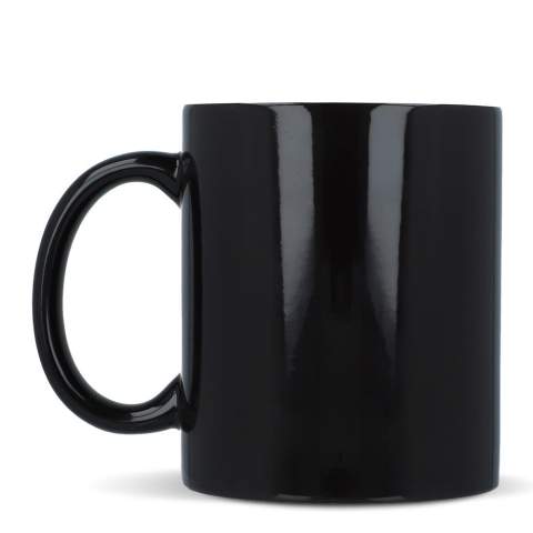 Découvrez la magie de la tasse changeante de couleur Oslo. Avec une capacité de 300 ml, cette tasse change de couleur et révèle l'impression en dessous lorsqu'elle est remplie de liquide chaud, ajoutant un élément amusant et interactif à votre vaisselle.