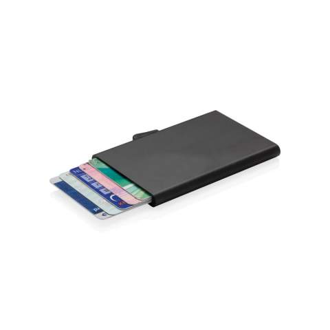 Ce porte-cartes en aluminium protège vos données personnelles contre les pickpockets électroniques. Fini les cartes brisées ou voilées. Il peut accueillir jusqu’à 7 cartes ou 5 cartes à relief. Glissière pratique sur le côté pour faire sortir progressivement les cartes.