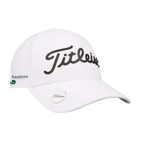 Medium profile Cap aus Polyester inkl. magnetischem Golfballmarker an der Kappe. Logo Titleist als 3D-Gummiprint vorne. Kopfgroße 58 cm