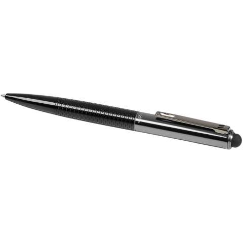 Der Stylus Kugelschreiber hat ein exklusives Design, mit einem stilvoll gemusterten unteren Gehäuse. Inkl. hochwertiger schwarzer Premium-Tinte zum Nachfüllen und in einer Geschenkbox von Marksman verpackt.