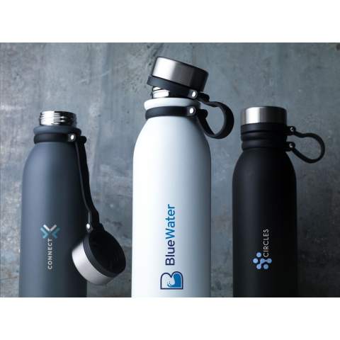 Dubbelwandige, vacuüm geïsoleerde, lekvrije RVS waterfles/thermosfles. De schroefdop is bevestigd aan een draaibare siliconen draaglus en blijft hangen als de fles geopend is. Zo heb je altijd een hand vrij. Geschikt voor het op temperatuur houden van koude of warme dranken. Niet vaatwasserbestendig. Inhoud 600 ml. Per stuk in kraft doos.