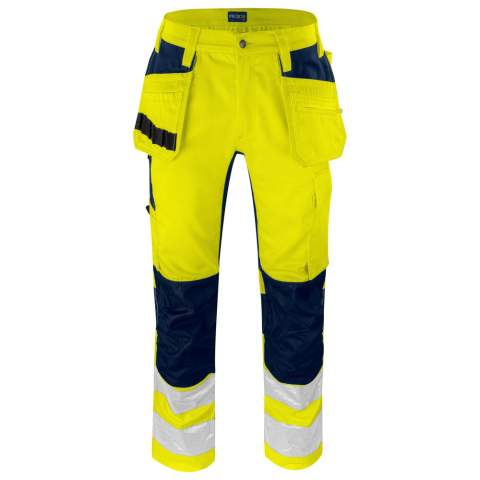 • broek met een grote flexibiliteit <br />• stretch inzetstuk in het kruis en aan de achterkant van de knieën<br />• verstevigde spijkerzakken die in de voorzakken gestopt kunnen worden                                                                         <br />• op de linkerzak spijkerzak een extra zakje afsluitbaar met een ritssluiting<br />• op de rechter spijkerzak lussen voor gereedschap en open zakken<br />• achterzakken met klep en velcro sluiting<br />• verstevigde meterzak en zakken voor gereedschap en mesknoop                                                                                                        <br />• 2 hamerlussen<br />• verstevigde, voorgevormde en verstelbare kniezakken aan de binnenzijde (twee hoogtes)                                                                   <br />• de maten C42-C64 kunnen verlengd worden met 5 cm (extra zoom)