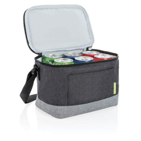 With a 6-can capacity, there is plenty of room to store your food and drinks. Additional features include a front pocket and shoulder strap. Made of sustainable RPET. Registered design® Exterior: 100% 600D melange RPET / Lining: 100% PEVA