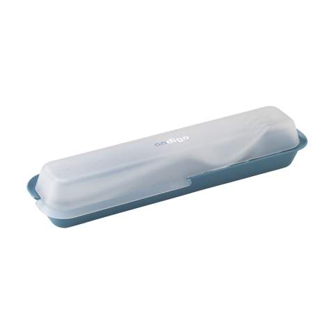 6-piece, reusable plastic cutlery set from the Circulware brand. The set consists of 2 spoons, 2 forks and 2 serrated knives. Extremely suitable for hiking, camping or on the go. Lightweight, practical and handy. Dishwasher-safe. Hand washing is recommended to preserve the print. Microwave safe. 100% recyclable. This set contributes to a circular economy. Supplied per set in a sturdy, matching storage case. Dutch design. Made in Holland.