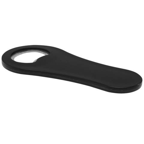 Flesopener gemaakt van tarwestro voor het openen van flessen bier, frisdrank, enz. Tarwestro is het overgebleven steeltje na het oogsten van tarwekorrels, waardoor er minder plastic wordt gebruikt.