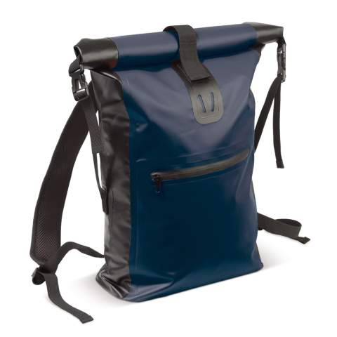 Verstellbarer, wetterfester Rucksack aus robustem Material. Das Rolltop kann auf zwei Arten geschlossen werden, was zusätzliche Flexibilität bietet. Die verschweißten Nähte halten den Inhalt trocken und die Schultergurte sind für den Komfort gepolstert.