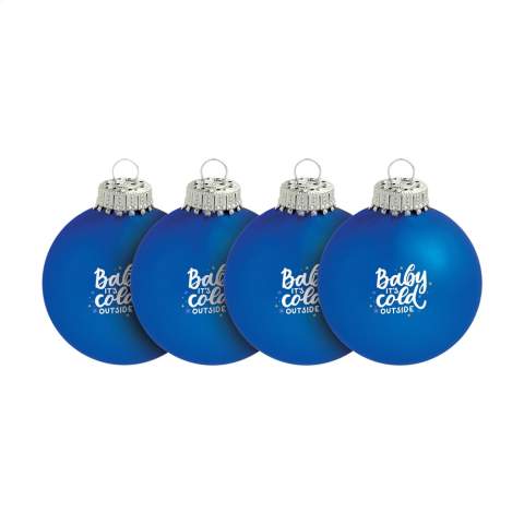 Lot de 4 boules de Noël en verre. Les boules sont en verre (et non en plastique) et produites en Europe. Le verre est un produit naturel composé à 70% de sable. Les boules en verre ont un diamètre de 60 mm. Emballées par 4 pièces. Fabriquée en Allemagne.