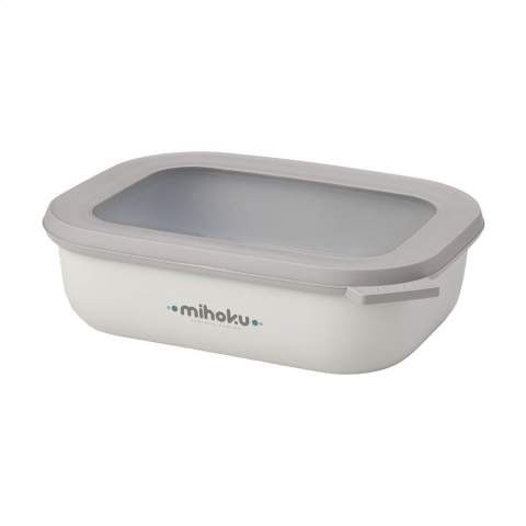 Récipient ou boîte de lunch en plastique pourvu d'un couvercle de la marque Mepal. Généreusement dimensionné, de haute qualité et pratiquement incassable. Convient pour conserver, réchauffer et servir des des plats. Facile à ranger grâce à sa forme rectangulaire et compacte. Le récipient Cirqula est hermétique, ce qui signifie que les aliments restent plus longtemps frais. Ce récipient convient aussi bien pour le réfrigérateur et le congélateur, que pour le micro-ondes (à l'exception du couvercle). Sans BPA, anti-fuite, de qualité alimentaire et à l'odeur et le goût neutre. Fourni avec une garantie d'usine Mepal de 2 ans. Capacité 1 000 ml. Fabriqué en Hollande.  REMARQUE : jusqu'à 1000 articles disponibles sous 10 jours ouvrés hors marquage, à l exception des réservations.