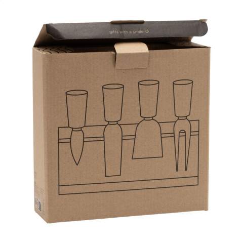 Kaasplank van FSC 100% gecertificeerd bamboe. Met messenhouder voorzien van een magneetstrip. Incl. 3 kaasmessen en 1 kaasprikker. Bamboe is een natuurlijk materiaal. Hierdoor kan de kleur per product variëren. Per set in doos.