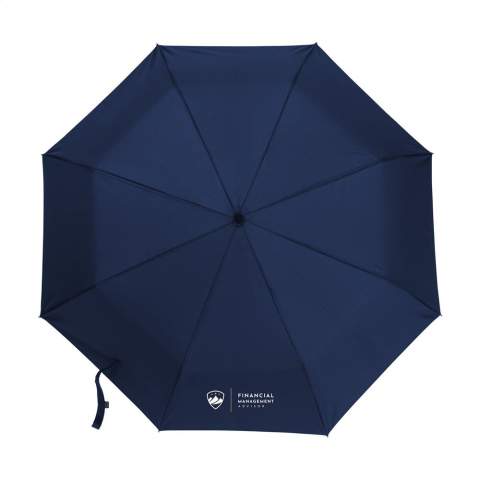 WoW! Parapluie à ouverture et fermeture automatique avec une toile en polyester pongé RPET 190T et une confortable poignée en plastique en forme de mousqueton. Cette poignée permet d'accrocher facilement le parapluie à un sac à dos, par exemple. Diamètre de la toile de 97 cm, mannche en métal, cadre en fibre de verre, fermeture velcro et housse. Fonctionnement manuel. Dim. plié : Ø 7 x 6 x 33 cm. Certifié RCS. Matière recyclée totale : 15%.
