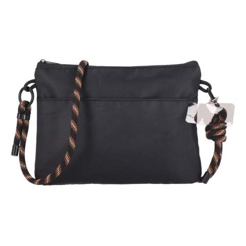 Cette petite pochette est idéale pour téléphone, clés, portefeuille et accessoires. La sangle en paracorde ajoute une touche moderne et garantit la portabilité. Grâce à la languette incluse, elle peut se transformer en lanière de téléphone pour plus de commodité.