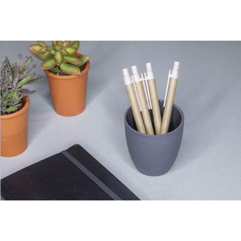 WoW! Ce stylo à bille à encre bleue est une alternative aux stylos ordinaires - il est fabriqué à partir de déchets de blé et de papier recyclé. Il y a beaucoup de blé dans le monde. Ce qui signifie qu'il y a aussi une énorme quantité de déchets liés au blé sous forme de feuilles, de paille et plus encore. Ces déchets ont une seconde vie avec ce stylo.