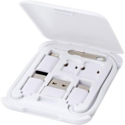 Modulares Datenübertragungs- und Ladekabel aus recyceltem Kunststoff, geliefert in einer eleganten Aufbewahrungsbox, die auch als Telefonladestation dient. Das Kabel bietet mehrere Ladelösungen: Typ-C- und USB-A-Eingang und Typ-C/iOS/Micro-USB-Ausgang. Dank all dieser Adapter und Anschlüsse können Sie mit diesem Kabel die meisten Smartphones, Kameras, Powerbanks, Ohrhörer usw. aufladen. Das Kabel hat eine maximale Ausgangsleistung von 2 A. Sie verfügt über einen Auswurfstift, der immer dann nützlich ist, wenn Sie die SIM-Karte Ihres Telefons herausnehmen müssen. Die Aufbewahrungsbox bietet außerdem Platz für eine Micro-SD-Speicherkarte sowie eine Nano-SIM-Karte und ist damit das perfekte Reisezubehör. Länge des Kabels: 26 cm. Wird in einem Umschlag aus 100% recyceltem Kraftpapier geliefert.