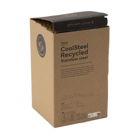 WoW! Doppelwandiger Weinkühler aus recyceltem Edelstahl. Dieser elegant gestaltete Kühler hält eine Flasche Wein oder Champagner auf der perfekten Temperatur. RCS-zertifiziert. Gesamtes recyceltes Material: 45%.  Edelstahl kann viele Male recycelt werden – die Qualität des Materials bleibt dabei weitgehend erhalten. Durch die Verwendung von recyceltem Edelstahl kommt eine geringere Menge an neuen Rohstoffen zum Einsatz. Das bedeutet weniger Energieverbrauch und weniger Wasserverbrauch. Wird einzeln in einem Kraftkarton geliefert.