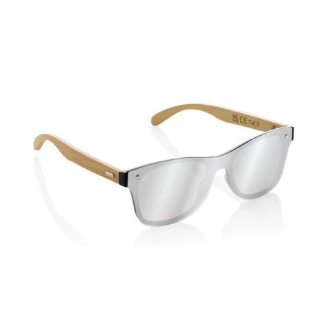 Lunettes de soleil fabriquées avec une monture en plastique recyclé RCS et du bambou FSC®. Avec des verres miroirs pour un look tendance. Contenu recyclé total : 23 % sur la base du poids total de l'article. La certification RCS garantit une chaîne d'approvisionnement entièrement certifiée pour les matériaux recyclés. Les verres sont conformes à la norme EN ISO 12312-1, UV 400 et CAT 3. Emballées dans une boîte Kraft FSC®.<br /><br />PVC free: true