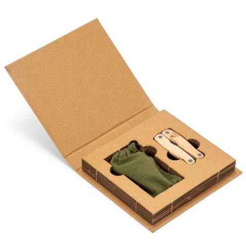 Un petit outil multifonctionnel pratique de Orrefors Hunting. Petit et flexible, il peut être transporté dans votre poche ou porté à la ceinture grâce à l'étui en nylon fourni. Comprend des pinces, 4 tournevis différents, un décapsuleur, un couteau en dents de scie, un couteau utilitaire, une pince et une lime à ongles. Livré dans une élégante boîte en carton. Les produits Orrefors Hunting sont des produits de qualité, solides et robustes, que vous pouvez utiliser partout et à tout moment.