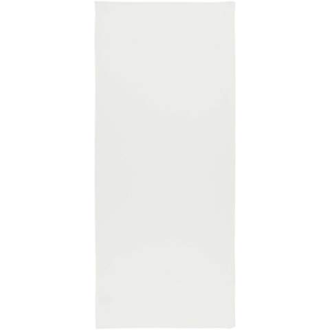 De Lucas RPET-sporthanddoek is gemaakt van 100% gerecycled polyester en biedt een zacht en absorberend oppervlak, ideaal voor trainingen of buitenactiviteiten. Met een gewicht van 140 g/m² is er een balans tussen duurzaamheid en lichtgewicht comfort. De handdoek is voorzien van een praktische kunststof koord waarmee je zowel de handdoek als het opbergzakje kunt vastzetten. Zo kun je de handdoek gemakkelijk meenemen en opbergen. Geleverd met een non-woven zakje (11 x 15,5 cm), dat ook gemaakt is van 100% gerecycled polyester. Handdoekformaat: 30 x 80 cm.
