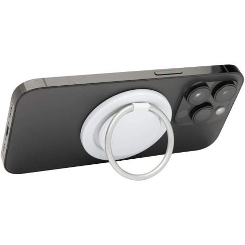 Die Albali ist ein praktisches Smartphone-Accessoire aus recyceltem Kunststoff. Entwickelt für iPhones ab Modell 12, verfügt es über einen starken Magnetverschluss und einen integrierten Ringständer, der gleichzeitig als sicherer Griff oder praktischer Ständer dient – perfekt für freihändiges Nutzen und zusätzliche Sicherheit für Ihr Telefon.