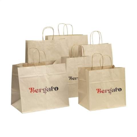 WoW! Stabile Papier-Geschenktasche (Größe XL) aus recyceltem Graspapier (90 g/m²). Durch die Verwendung natürlicher Materialien sind Unregelmäßigkeiten im Papier spürbar. Dadurch erhält das Produkt eine wunderschöne natürliche Ausstrahlung. Die Tasche hat zwei kurze Papier-Trageschlaufen, einen gefalteten Boden und eine Seitenfalte. Für die Herstellung dieser Tasche werden keine Bäume gefällt.