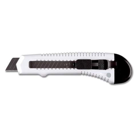 Hobbymesser mit acht abbrechbaren Klingen. Die XXL-Version.