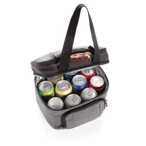 The stylish RPET cooler bag features a large base that accommodates packing meals & containers flat and can fit up to 8 cans. Put your sandwiches in the top zipper compartment and you are ready to go! The cooler bag features a leak-resistant, easy to clean liner. Made of sustainable RPET. Registered design® Exterior: 100% 300D RPET / Lining 100% PEVA<br /><br />PVC free: true