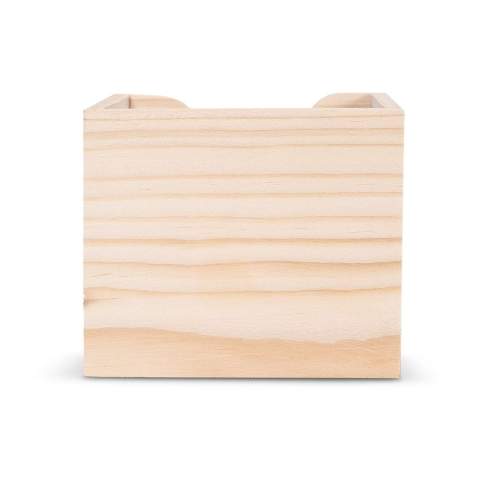 Rustic wooden box with approximately 650 sheets of 90g/m² FSC paper.