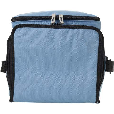 Zusammenfaltbare Kühltasche mit Hauptfach mit Reißverschluss und Fronttasche mit Reißverschluss. Verstellbarer Schulterriemen. Die Kühltasche kann dank des Klettverschlusses an der Fronttasche flach zusammengefaltet werden.
